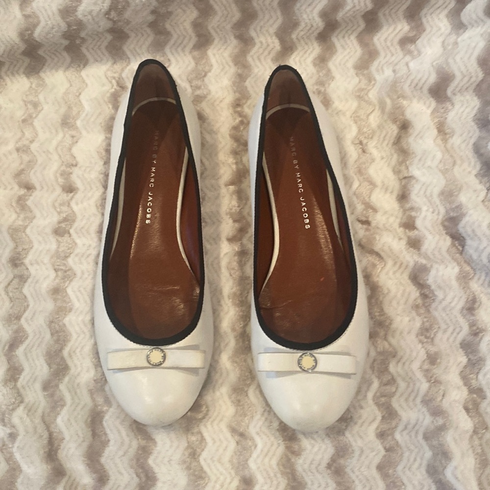 Marc Jacobs White Leather Flats Size 37.5